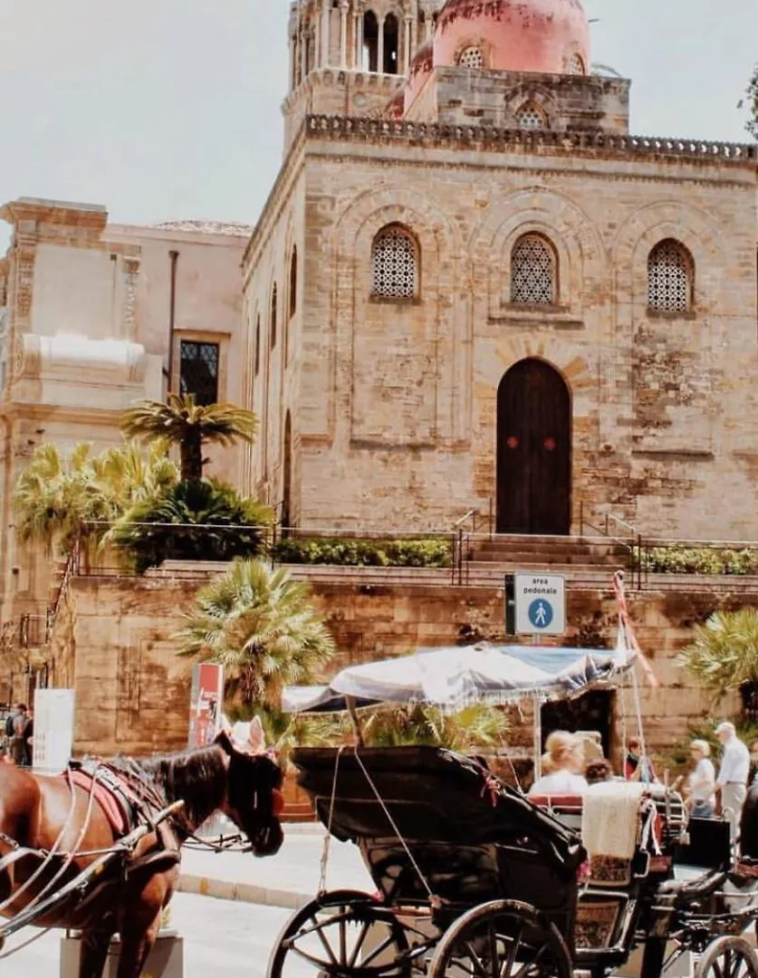 Borbon Home Luxury Rooms & Spa باليرمو بيت ضيافة