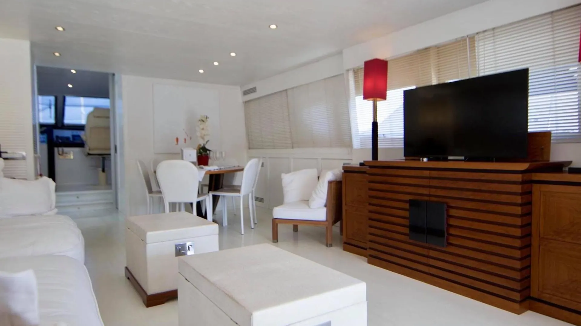 Borbon Home Luxury Rooms & Spa Palermo 0*,  Italië