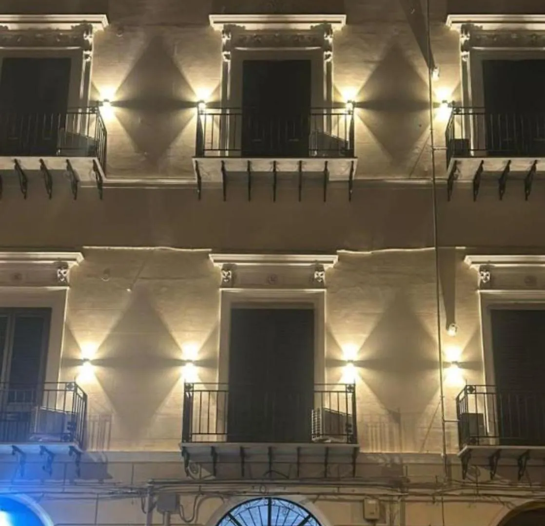 Borbon Home Luxury Rooms & Spa باليرمو 0*,  إيطاليا